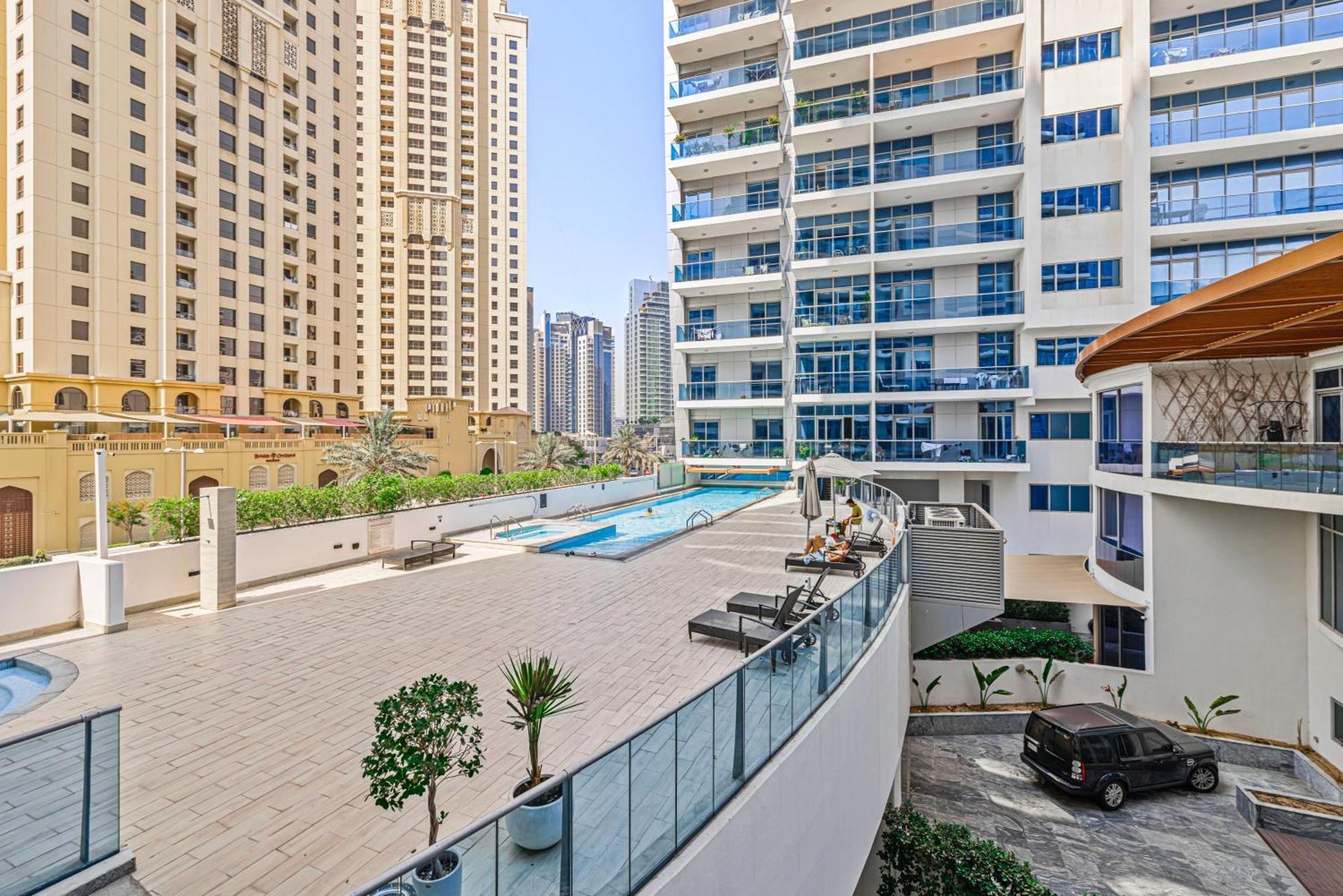 Daniels 1br At Marina With Pool View Appartement Dubai